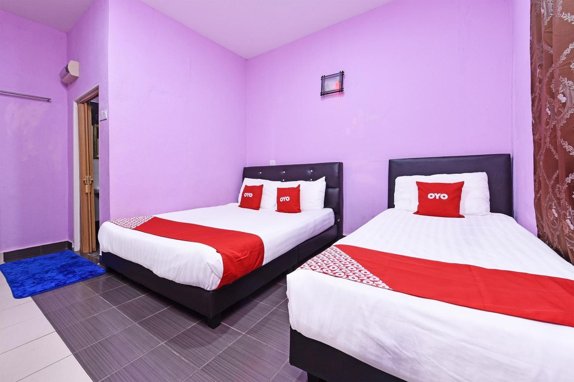 Oyo 90561 Awan Biru Motel 珍南海滩 外观 照片